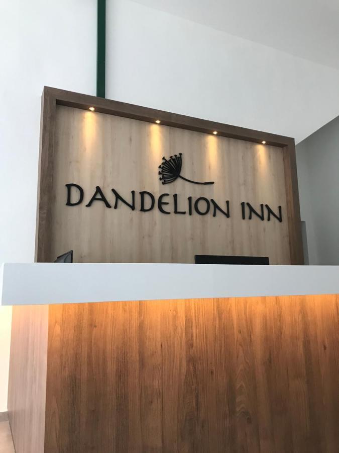 Dandelion Inn Simpang Pulai Exterior foto